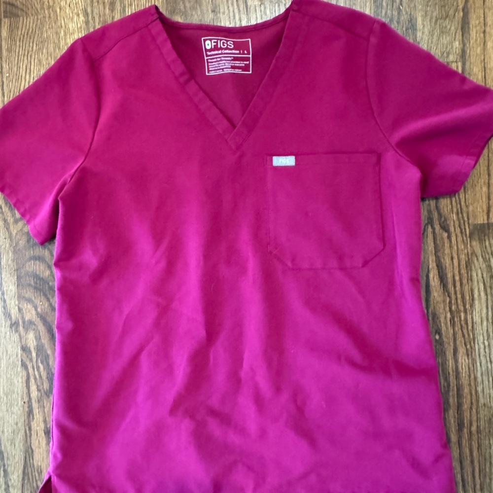 Figs scrub top EUC!